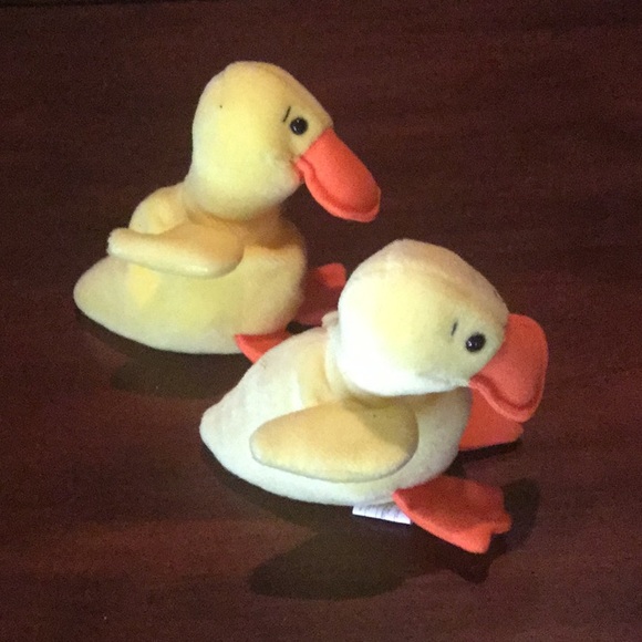 Quackers the Duckling Beanie Baby - Picture 3 of 5